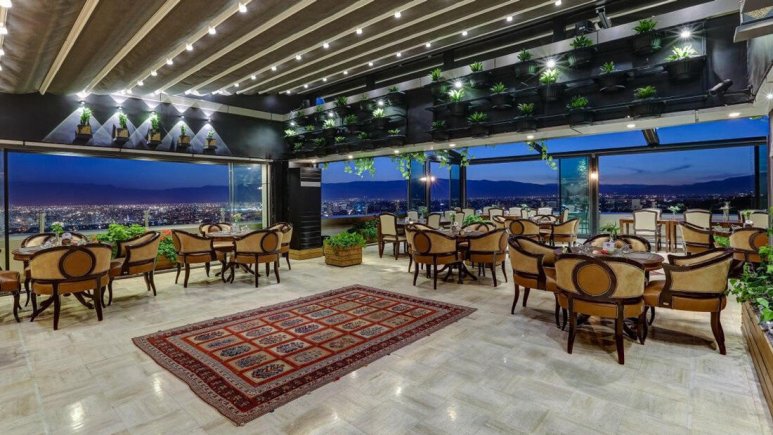 رستوران پانارامیک 1 هتل بزرگ شیراز